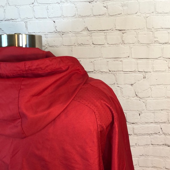 Adidas Red Jacket Climaproof Windbreaker has Logo XL - Picture 5 of 8